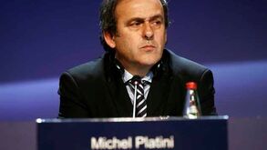 Platini: «É preciso defender alma do futebol»