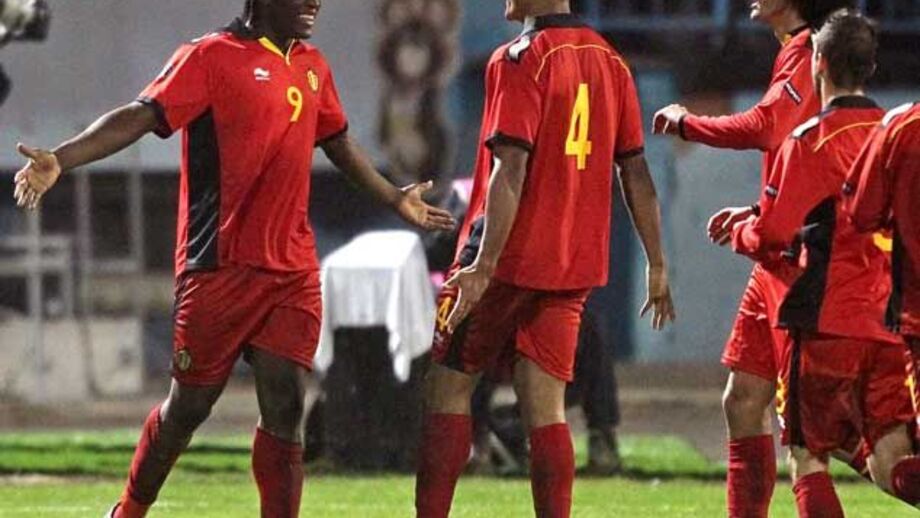 Bélgica vence na Rússia com bis de Lukaku