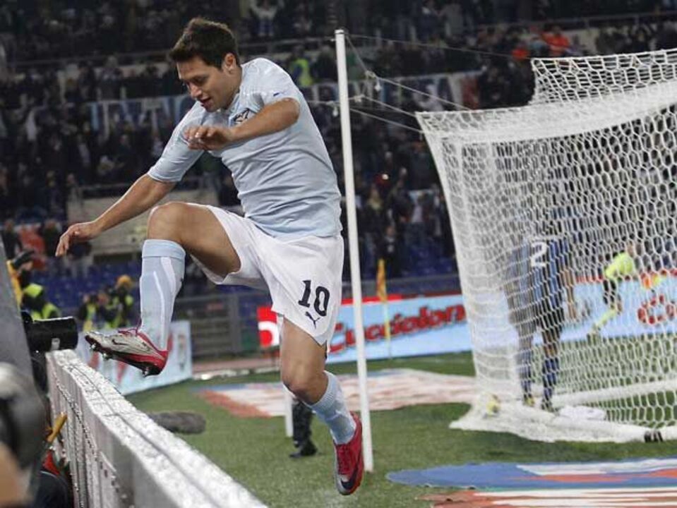 Lazio supera Inter e iguala Milan