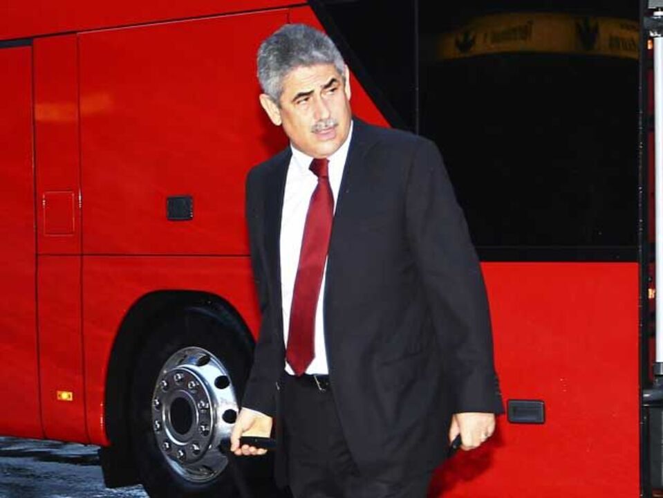 Vieira chega hoje a Lisboa