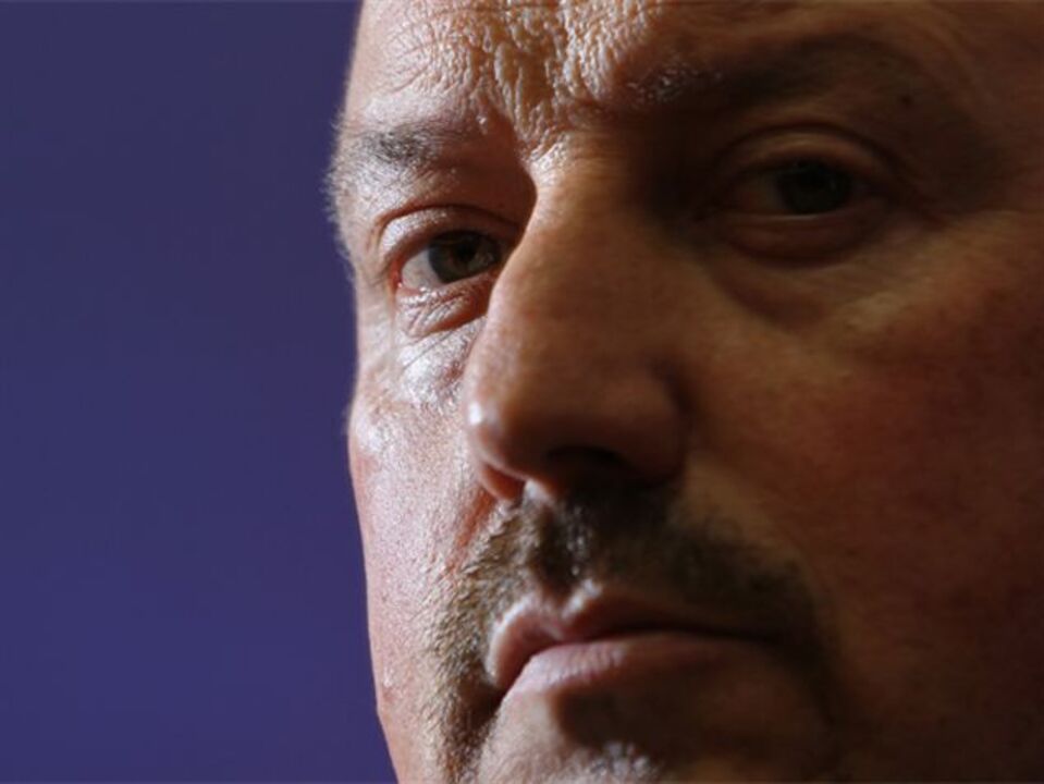 Benítez em risco mesmo que vença em Abu Dhabi