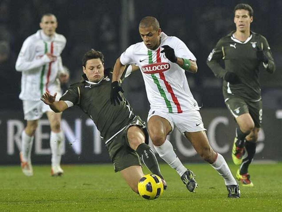 Juventus bate Lazio em cima da hora