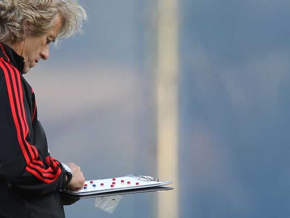 Técnico ainda procura estabilidade perdida