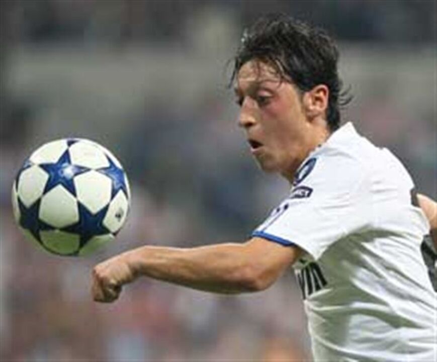 Özil: «Queremos trazer a Champions para Madrid»