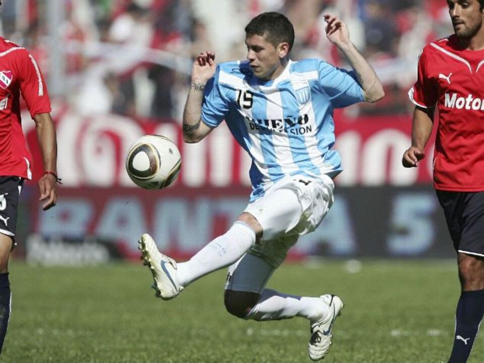 Fernández viaja só em 2011