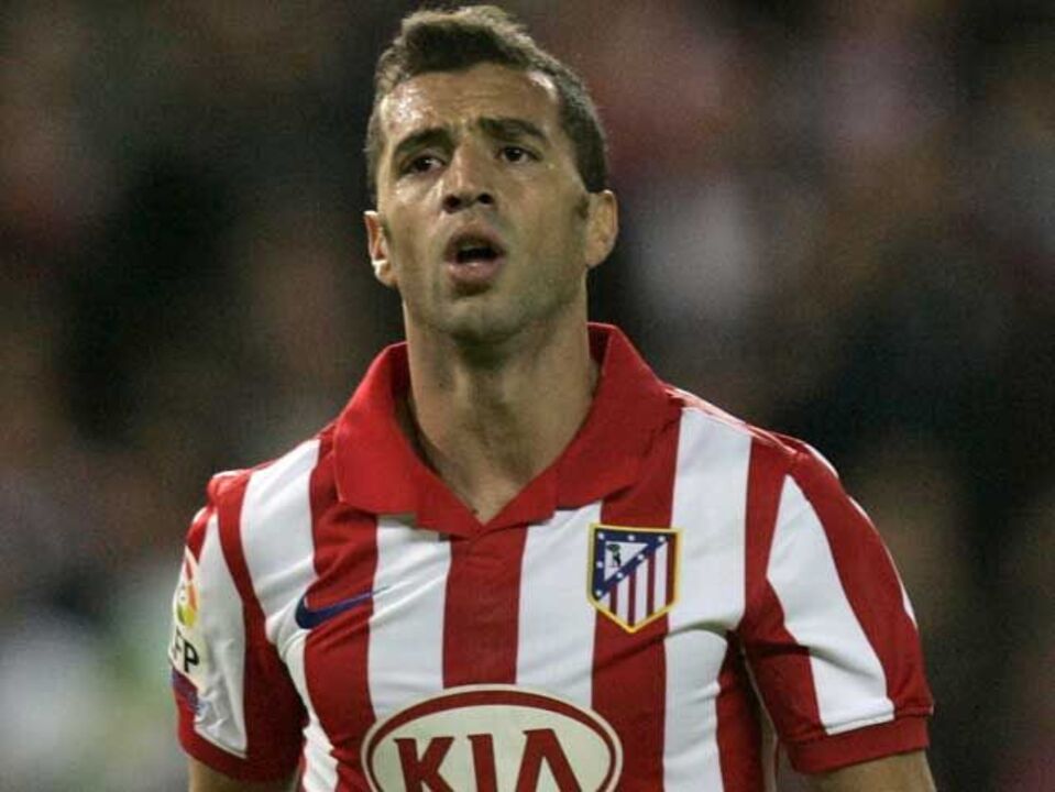 Atlético confirma transferência de Simão