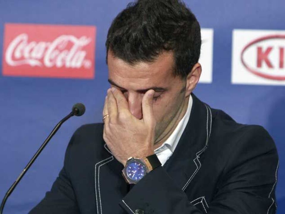 Simão: «Dói-me muito sair»