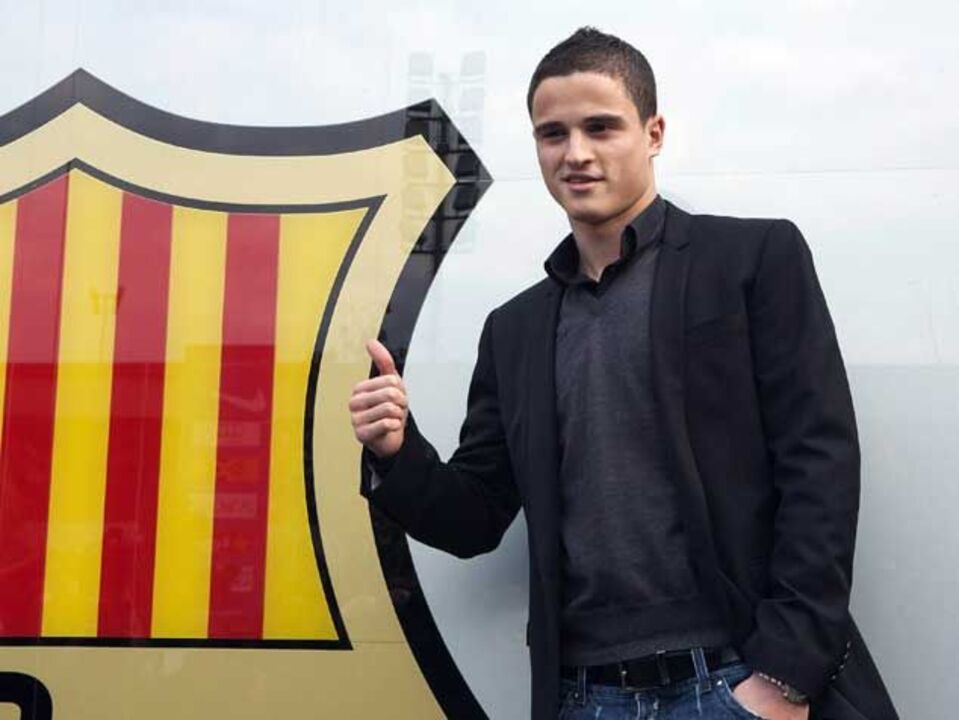 Afellay: «Especial assinar pela melhor equipa do Mundo»