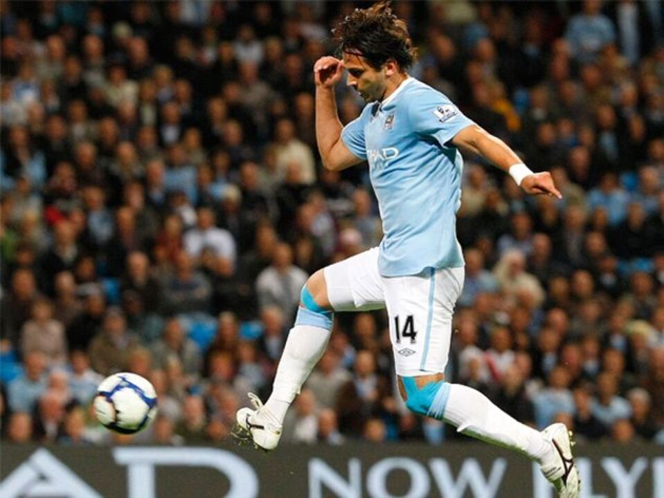 Lazio contrata Roque Santa Cruz