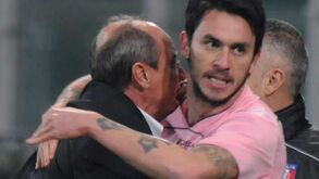 Pinilla e Miccoli marcam na vitória do Palermo