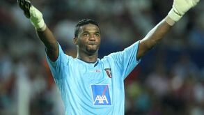 Flamengo anuncia contratação de Felipe