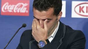 Simão: «Dói-me muito sair»