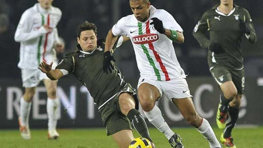 Juventus bate Lazio em cima da hora