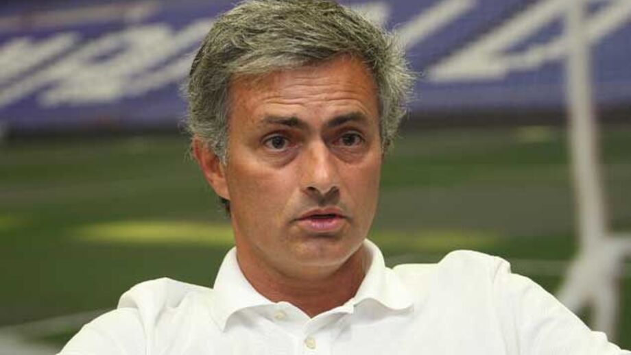 Mourinho: «Lyon é presente que tem veneno»
