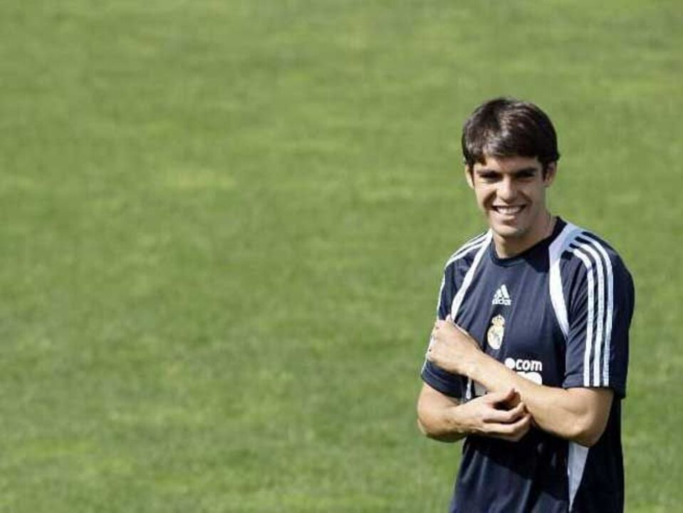 Inter nega interesse em Kaká