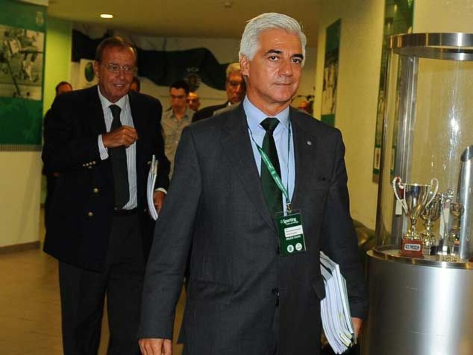 Demissão de Bettencourt "sem surpresa" para adeptos