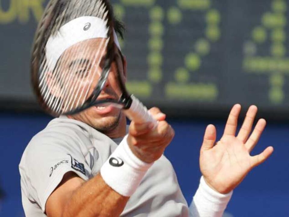 Gil com tarefa difícil frente a Monfils