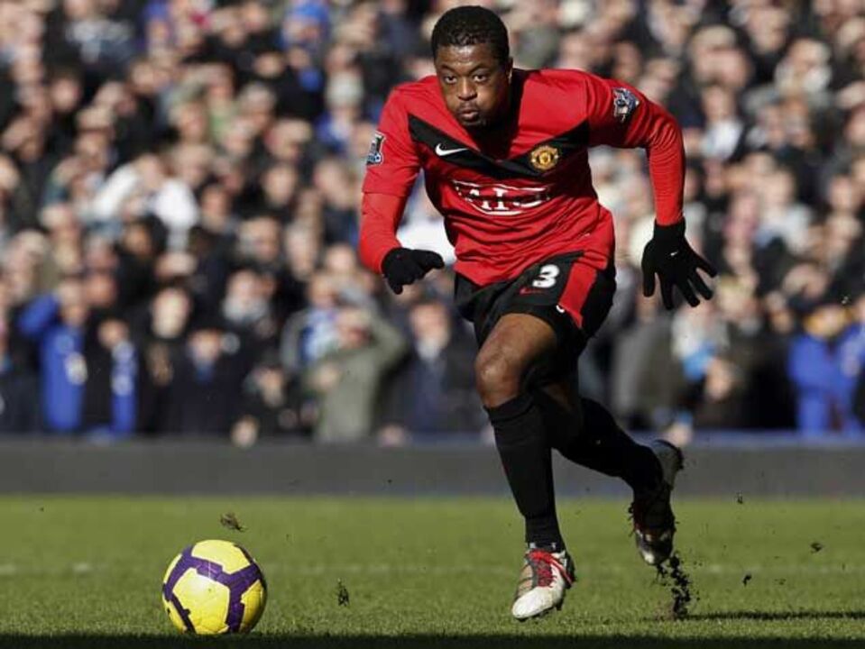 Evra e Van der Sar de fora frente ao Southampton