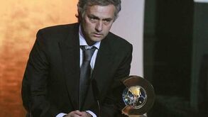Oficial: Mourinho conquista Bola de Ouro