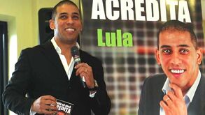 Lula apresenta biografia