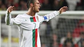 Messi favorito no duelo com Ronaldo