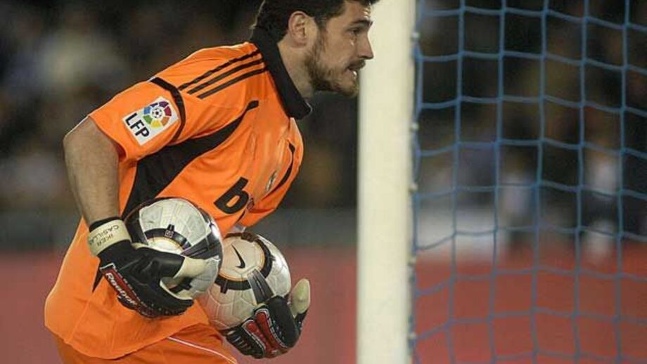 Casillas melhor guarda-redes para IFFHS
