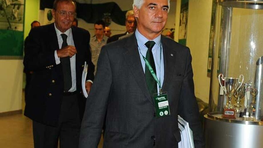 Demissão de Bettencourt "sem surpresa" para adeptos