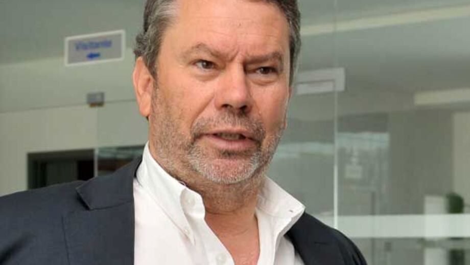 Carlos Pereira: «Poder não pode cair na rua»