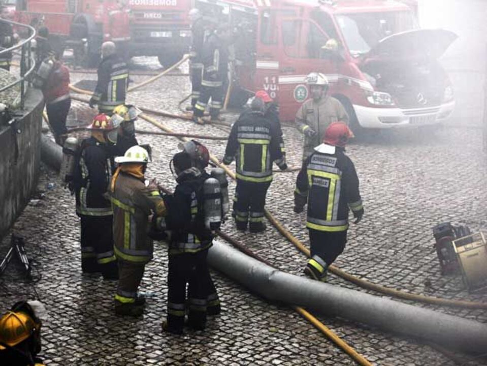 Três mortes em incêndio nas Caldas da Rainha
