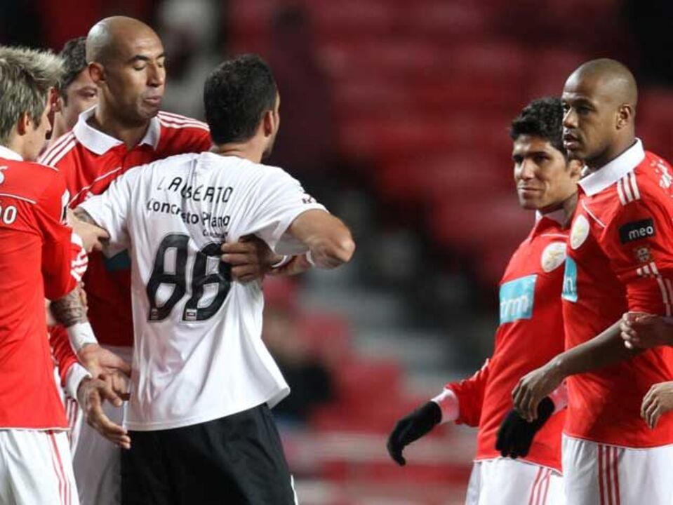 Regressa a ação aos campeonatos