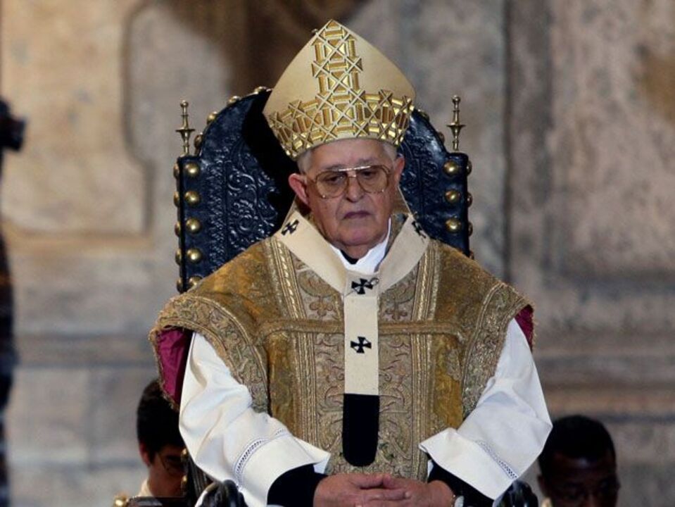 D, José Policarpo pede renúncia