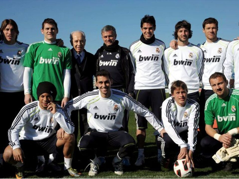 Shimon Peres visita cidade desportiva de Valdebebas