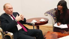 Putin confessa-se a Naomi Campbell