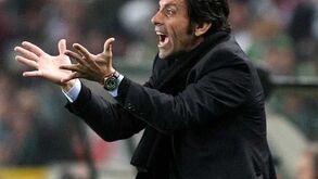 Quique com vida difícil em Camp Nou