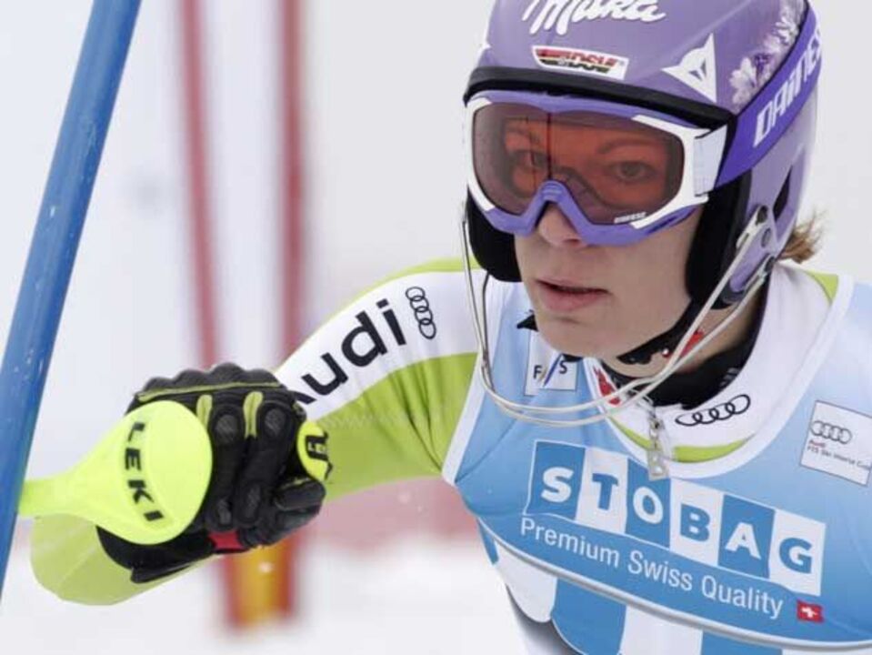 Esqui Alpino: Riesch reassume liderança da Taça do Mundo