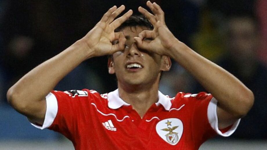 Benfica perto da terceira final consecutiva