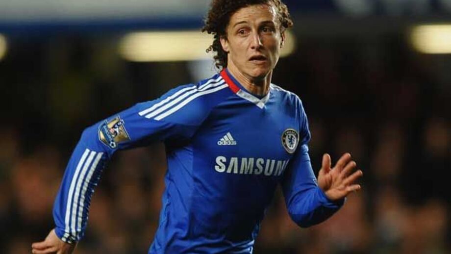 David Luiz marca golo valioso