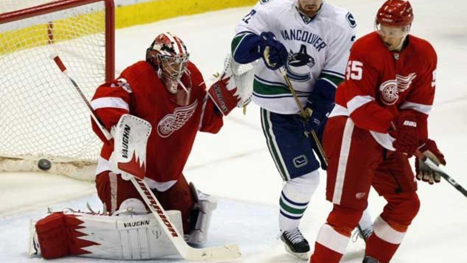 NHL: Red Wings batidos em casa por Vancouver