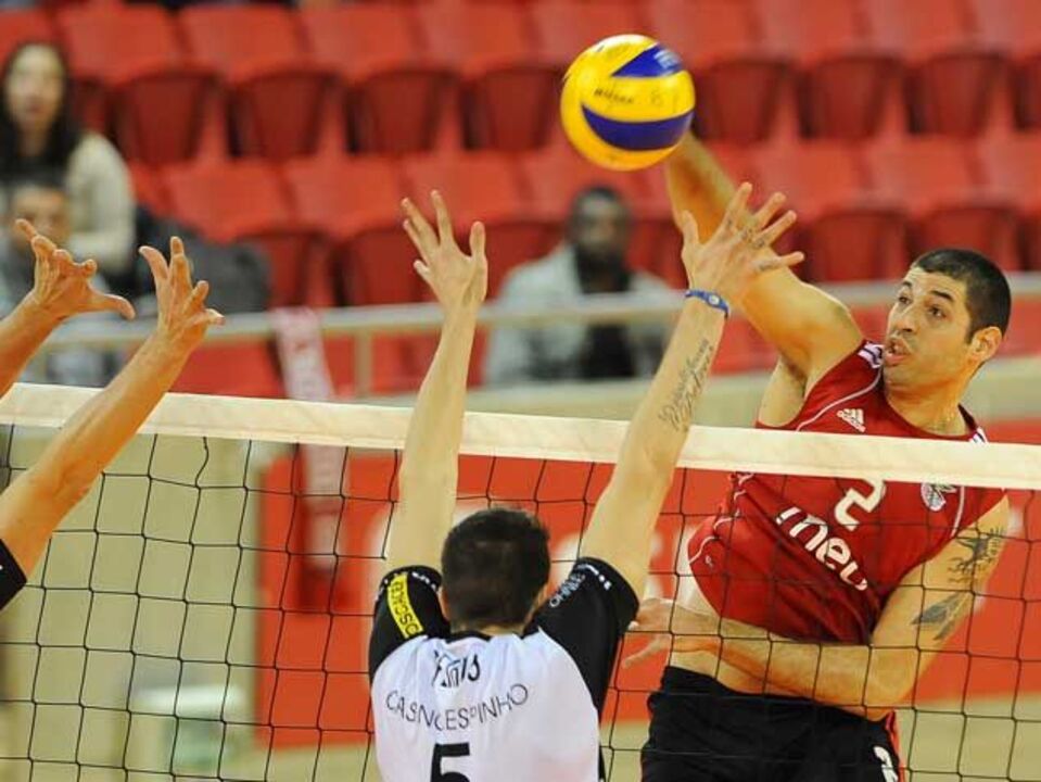 Benfica cilindra Sp. Espinho