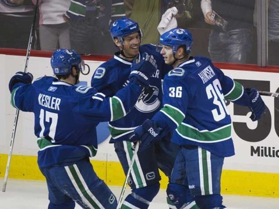 NHL: Vancouver e Detroit abrem playoff a vencer