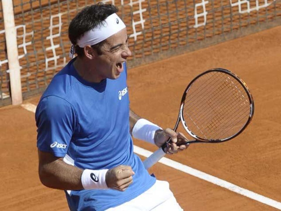 Gil com tarefa complicada diante de Murray