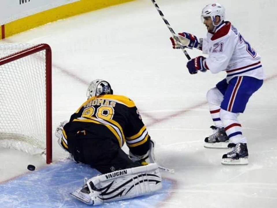 NHL: Bruins arrancam playoff com derrota