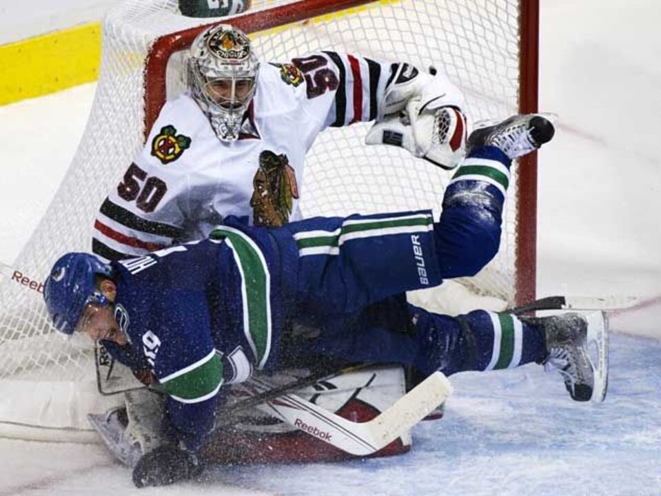 NHL: À terceira foi de vez para os Canucks