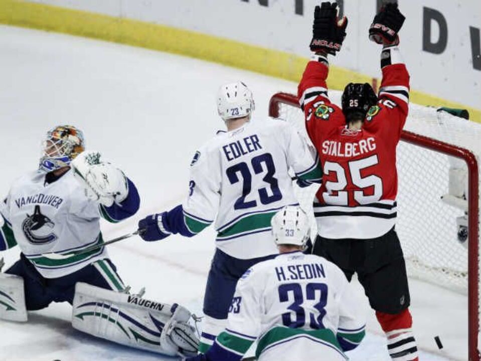 NHL: Blackhawks perto de fazer história
