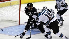 NHL: "Jumbo Joe" apura Sharks para a ronda seguinte