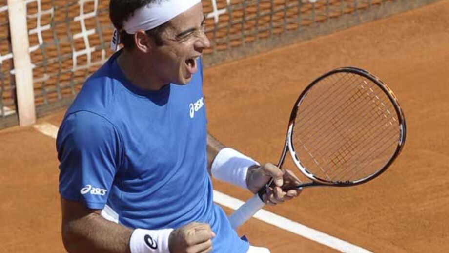 Gil com tarefa complicada diante de Murray