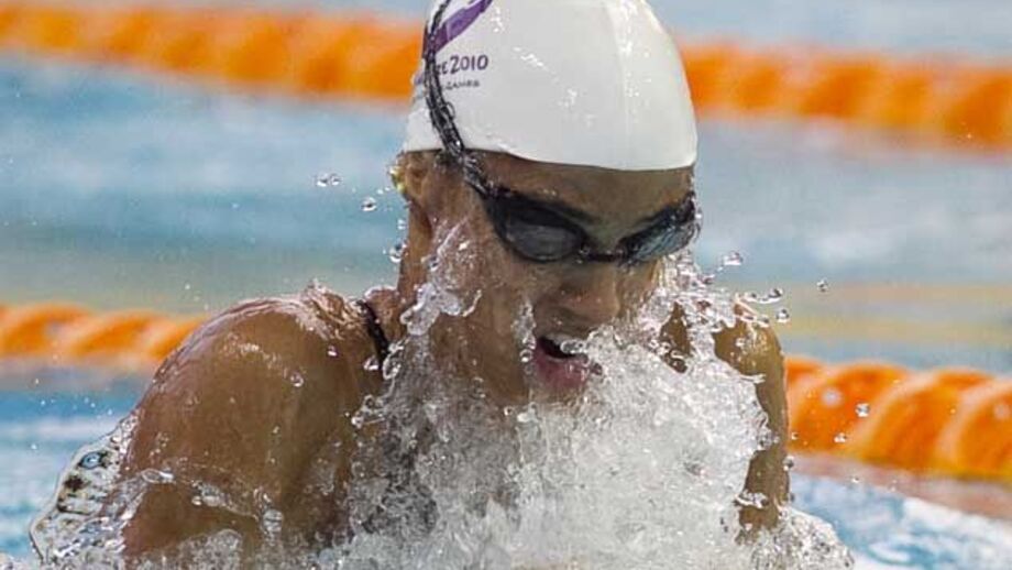 Natação: Ana Rodrigues vence 50 metros bruços