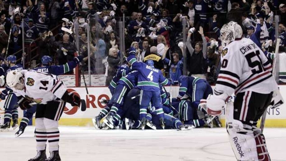 NHL: Burrows termina sonho dos Blackhawks