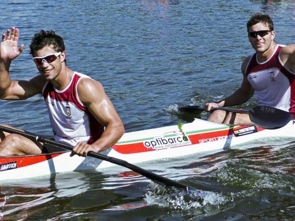Canoagem: Portugal arranca com dois ouros e uma prata 
