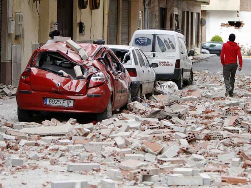 Número de mortos em Lorca sobe para nove